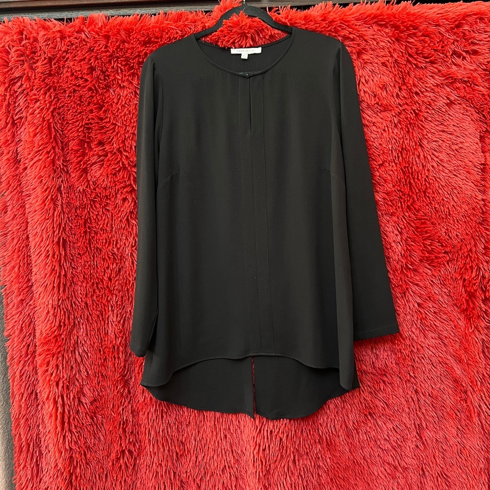 Rose + Olive Women's black tunic